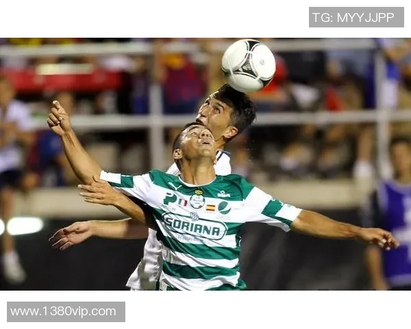 阿特拉斯与桑托斯的激烈对决揭示足球魅力与团队精神的完美结合 阿特拉斯与桑托斯的激烈对决揭示足球魅力与团队精神的完美结合