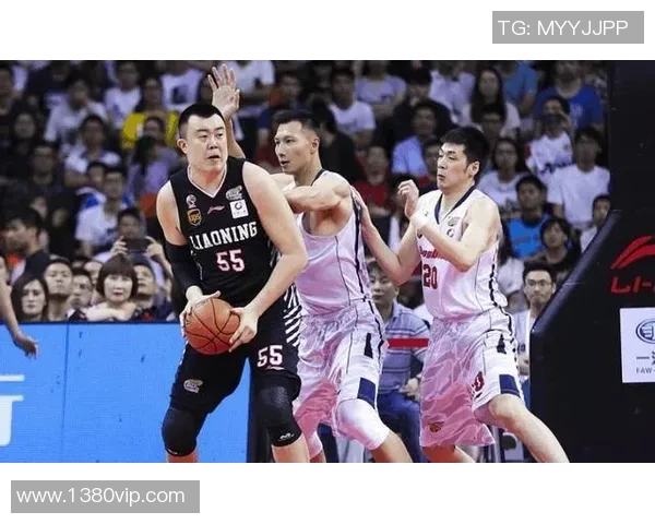 鹈鹕队与爵士队激战正酣球迷期待精彩对决与惊喜表现 鹈鹕队与爵士队激战正酣球迷期待精彩对决与惊喜表现