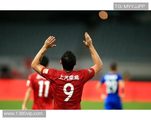 2018年上港与富力激战回顾：精彩瞬间与战术分析全记录