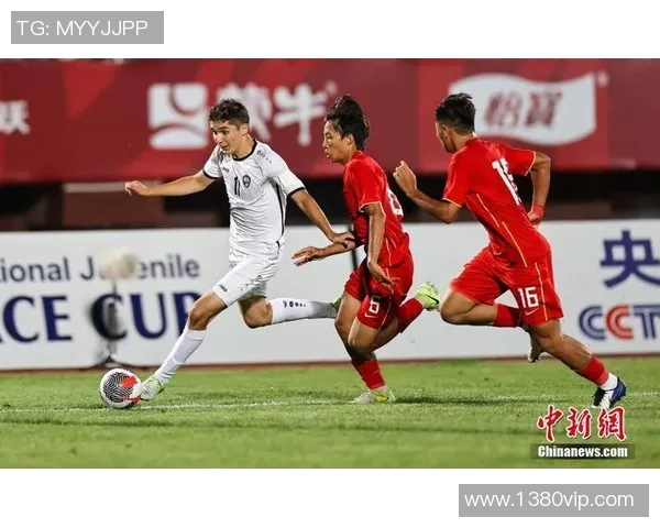 中国与乌兹别克斯坦足球比赛直播精彩瞬间全程回顾与分析 中国与乌兹别克斯坦足球比赛直播精彩瞬间全程回顾与分析