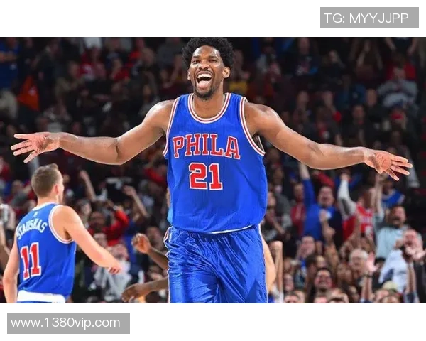 乔尔恩比德如何在NBA赛场上展现统治力与领导才能的精彩瞬间 乔尔恩比德如何在NBA赛场上展现统治力与领导才能的精彩瞬间