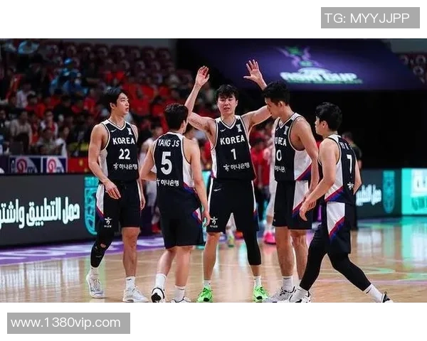 中国香港男篮迎战韩国队全力争胜展现实力与风采 中国香港男篮迎战韩国队全力争胜展现实力与风采