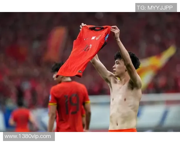 国足迎战乌兹别克世预赛全力争胜展现团队精神与实力