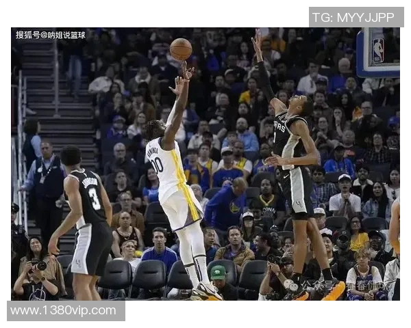 文班亚马首场比赛表现惊艳五次盖帽隔扣字母哥引发热烈讨论 文班亚马首场比赛表现惊艳五次盖帽隔扣字母哥引发热烈讨论